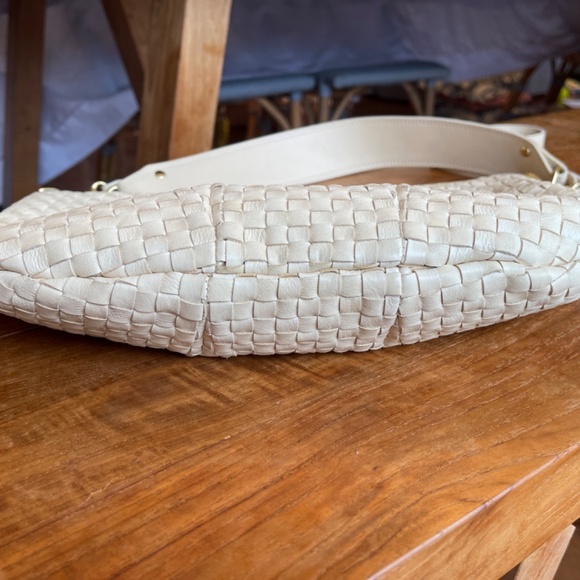 Clare V Moyen Messenger Bag - White Cream / Buttercream - Picture 8 of 11